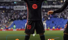 九游:国内三冠王！巴萨2-0击败西班牙人，提前两轮捧起西甲联赛冠军
