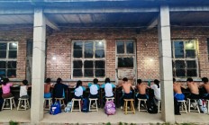 九游APP下载:铁皮房、土操场，这里有一座“筑梦”摔跤馆